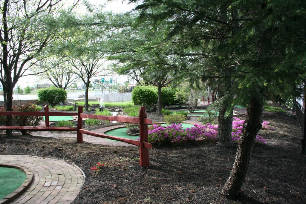 Park Inn By Radisson Harrisburg West Меканиксбърг Екстериор снимка